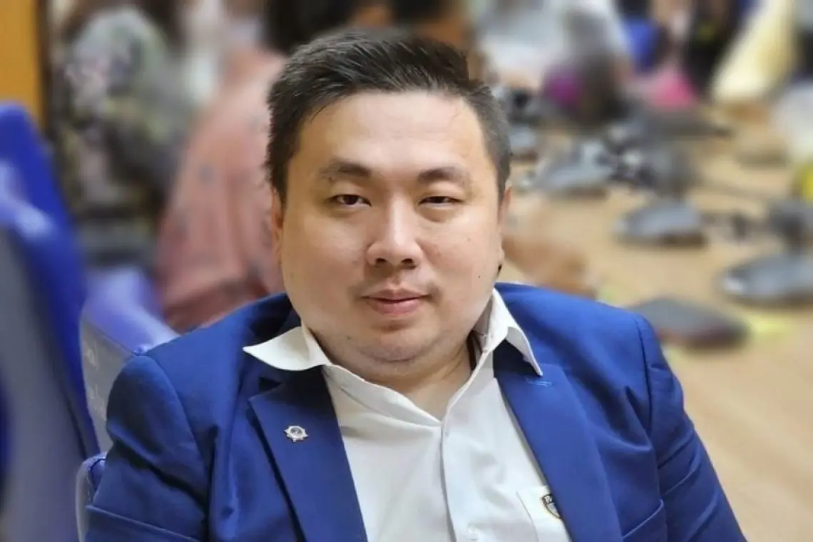 “สามารถ” ทำตามสัญญา โกนหัวไว้อาลัยให้การโหวต “เศรษฐา” เป็นนายกฯคนใหม่ไทย