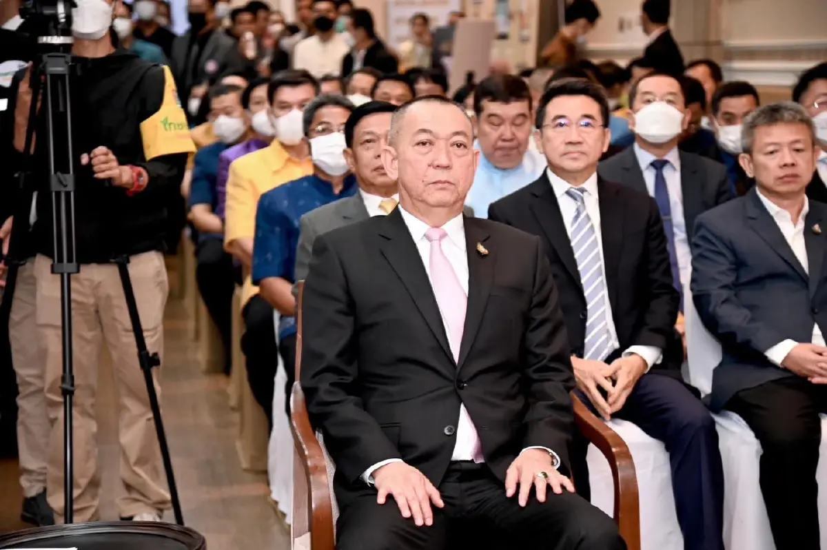 ปชป. อีสาน ร่อนแถลงการณ์ หนุนชุดความคิด "อดีต 4 หัวหน้าพรรค" นั่งฝ่ายค้าน