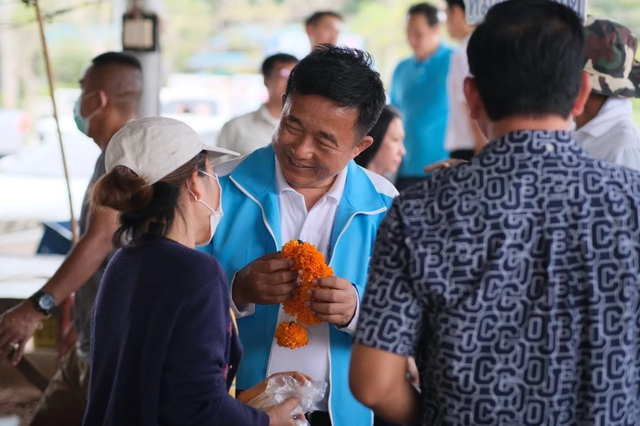 "ยุคล" ควง "หมอบัญญัติ" อ้อนชาวแกลง สานต่อแก้ปัญหาช้างป่า-ช่วยเกษตรกร