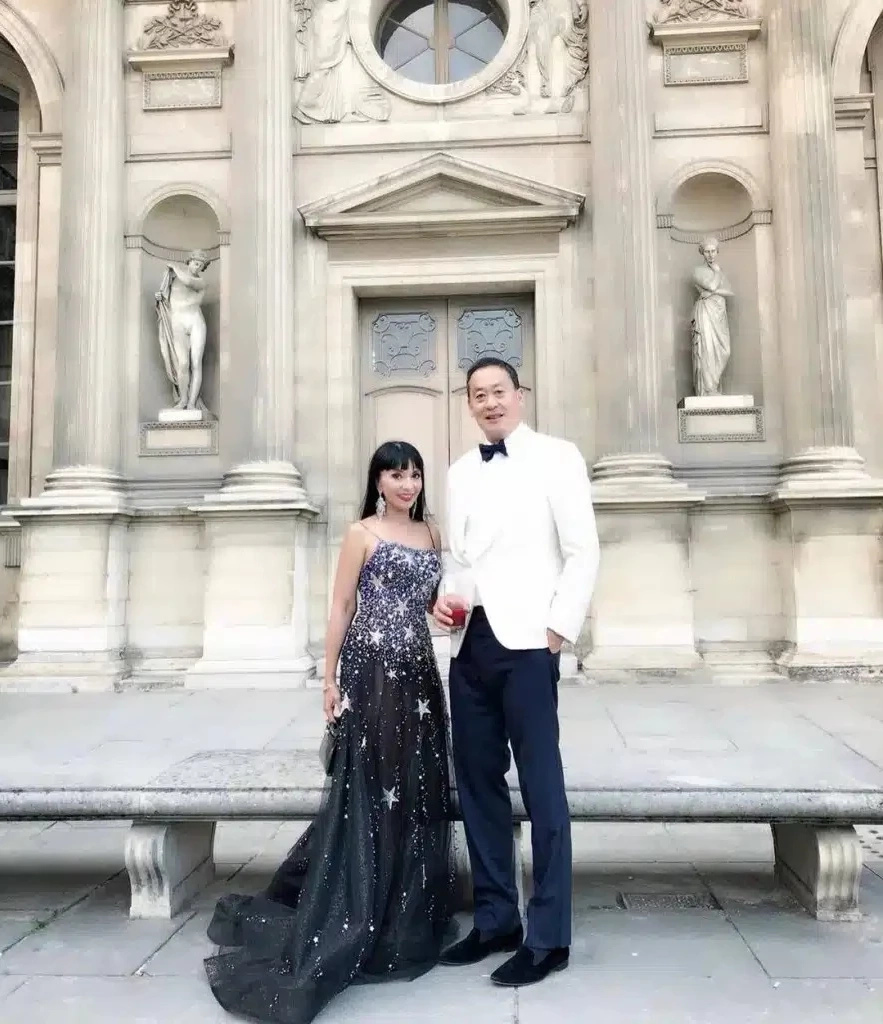 เปิดประวัติ พักตร์พิไล ทวีสิน หรือ "หมออ้อม" ภริยานายกฯ คนใหม่ของไทย 