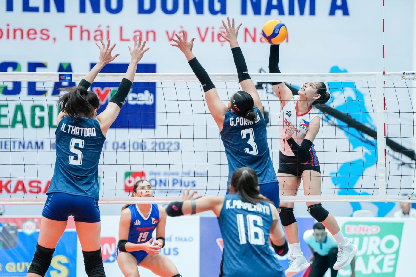 ถ่ายทอดสด "ไทย vs เวียดนาม" วอลเลย์บอล ซี วี.ลีก คืนนี้ เช็กสถิติ-ลิงก์ชมสด