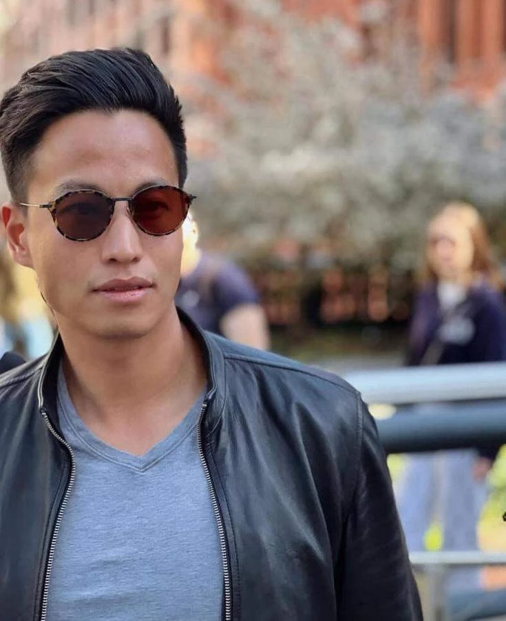 ส่องโปรโฟล์ "น้อบ ณภัทร" ทายาทแสนสิริ ดีกรีลูกชายนายกคนที่ 30 