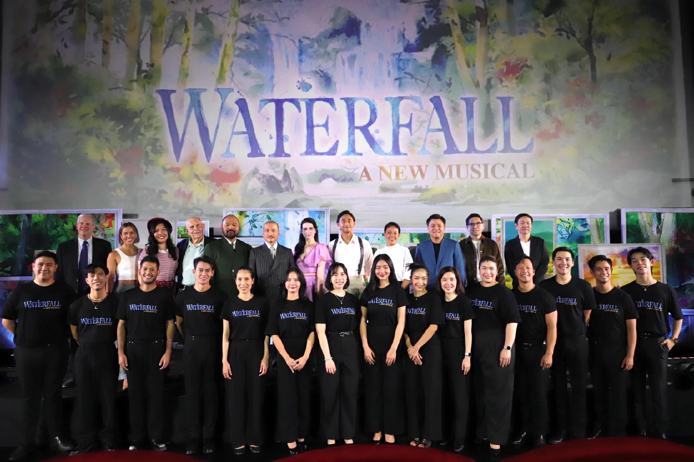 แรงบันดาลใจจาก  ข้างหลังภาพ เดอะมิวสิคัล  สู่ละครเวทีอินเตอร์ระดับบรอดเวย์