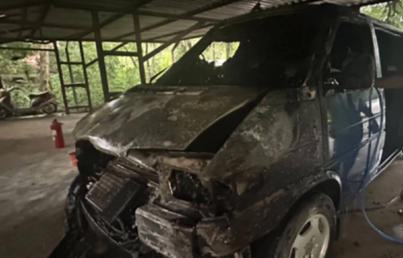 ใช้แล้วเฮงมาตลอด 30 ปี ให้คนอื่นขับวันเดียว รถหลวงพ่อไฟลุกพรึ่บ