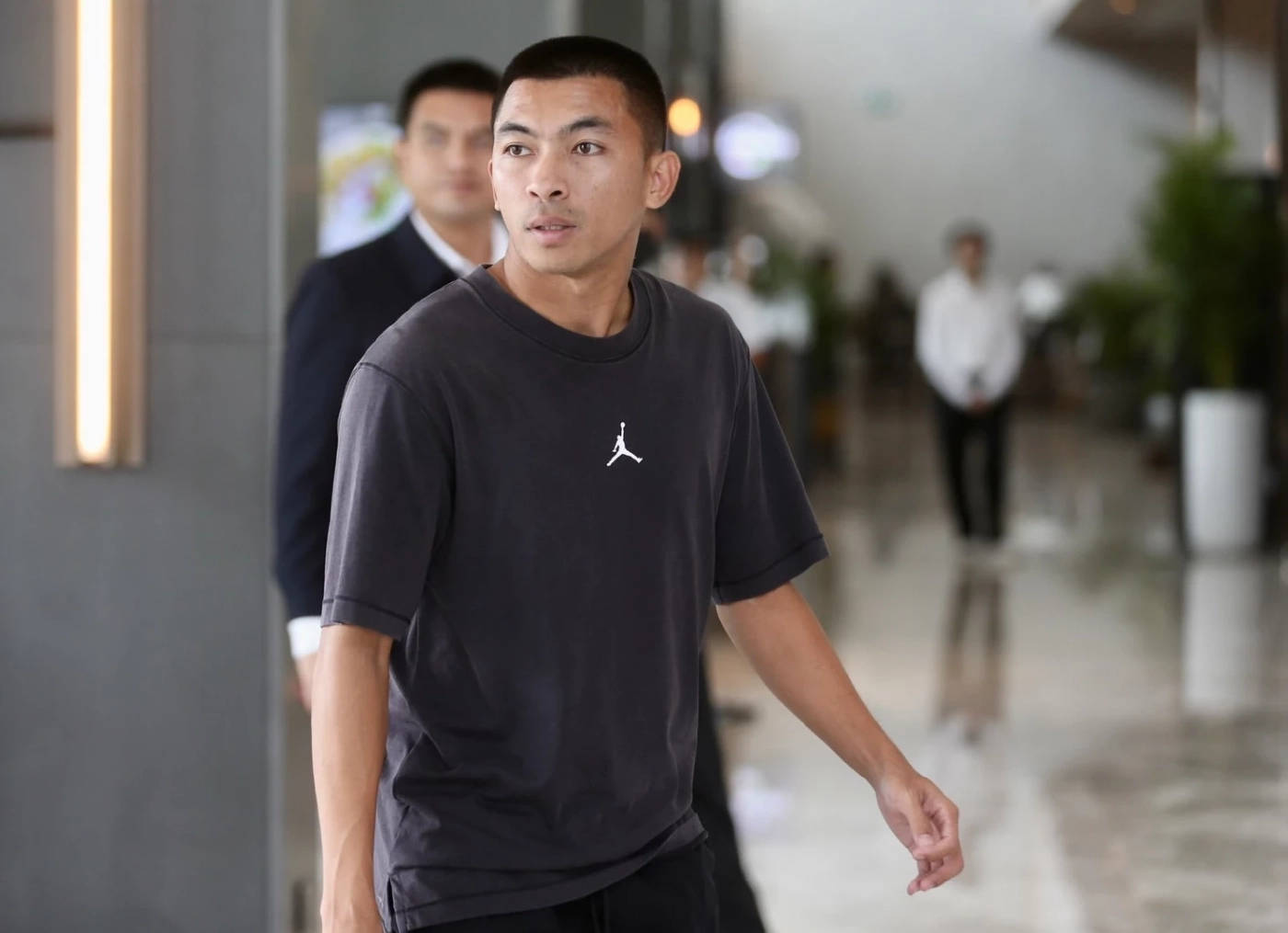 "มาโน่" หวังผลงาน "ช้างศึก" ต้องดีกว่าเดิม-เย็นนี้เผยใครจะมาแทน "เจ"