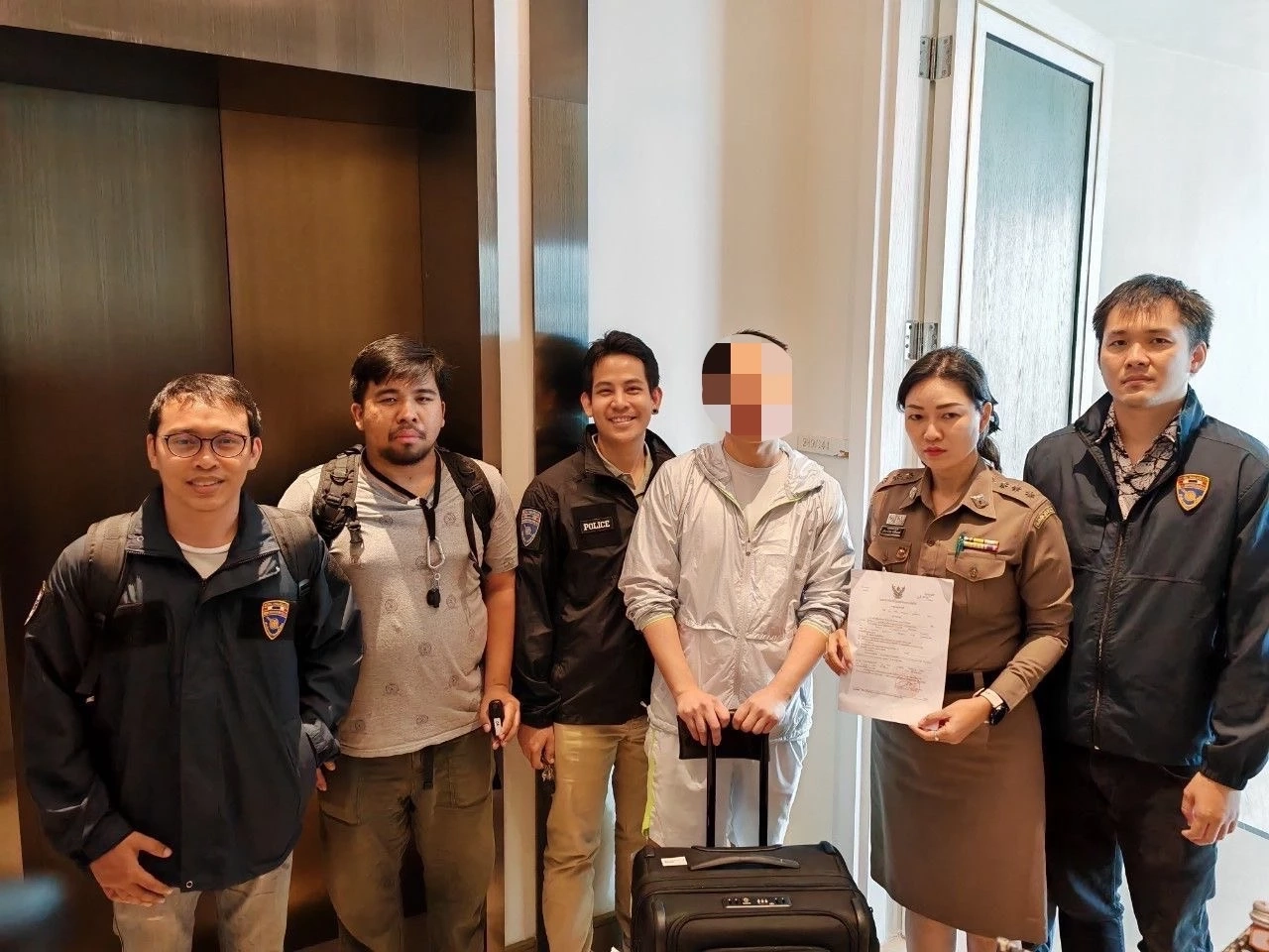 บุกจับหนุ่มไต้หวัน คาคอนโดหรู หลังเปิดบริษัทฟอกเงินให้แก๊งคอลเซ็นเตอร์