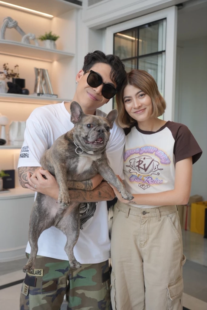 "ป๊อก-มาร์กี้" ตอบแล้วเรื่องมีลูกคนที่สาม พาชมบ้านสุดหรูกับสุนัขตัวแสบ