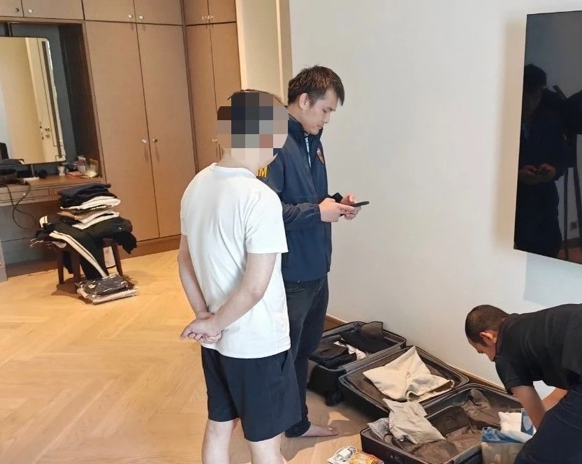 บุกจับหนุ่มไต้หวัน คาคอนโดหรู หลังเปิดบริษัทฟอกเงินให้แก๊งคอลเซ็นเตอร์