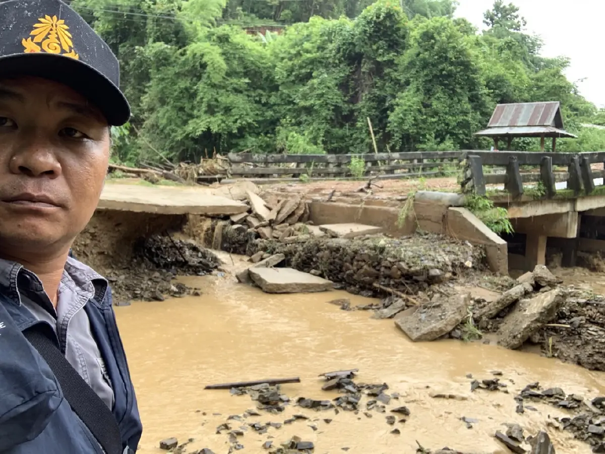 ฝนถล่มหนัก ดินโคลนถล่ม บ้านเรือน"แม่ฮ่องสอน"พังยับ 12 หลัง ดับแล้ว 1