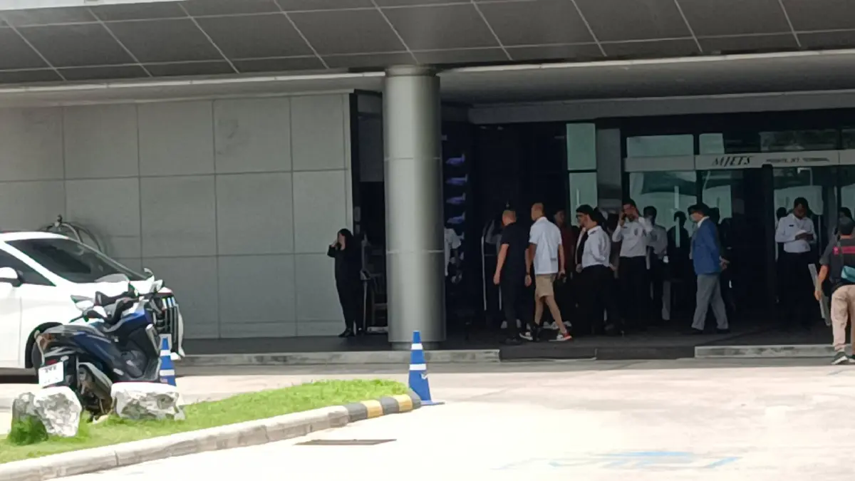 “เนวิน” ตรวจความเรียบร้อยอาคาร MJETS สถานที่รับ“ทักษิณ”