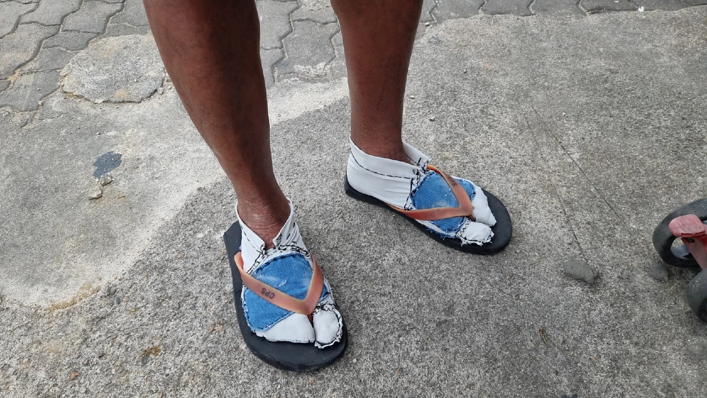 ช่วยลุงตาบอด สู้ชีวิต เร่ขายไอศกรีมได้วันละ 100 บาท