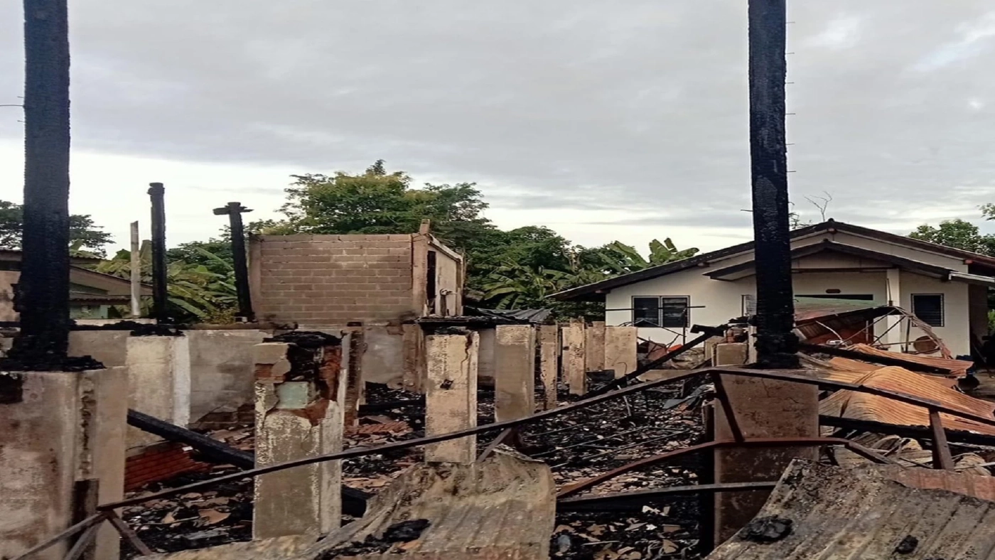 ไฟไหม้บ้านกลางดึกพบชายวัย 52 ปีถูกไฟคลอกเสียชีวิตในห้องนอน