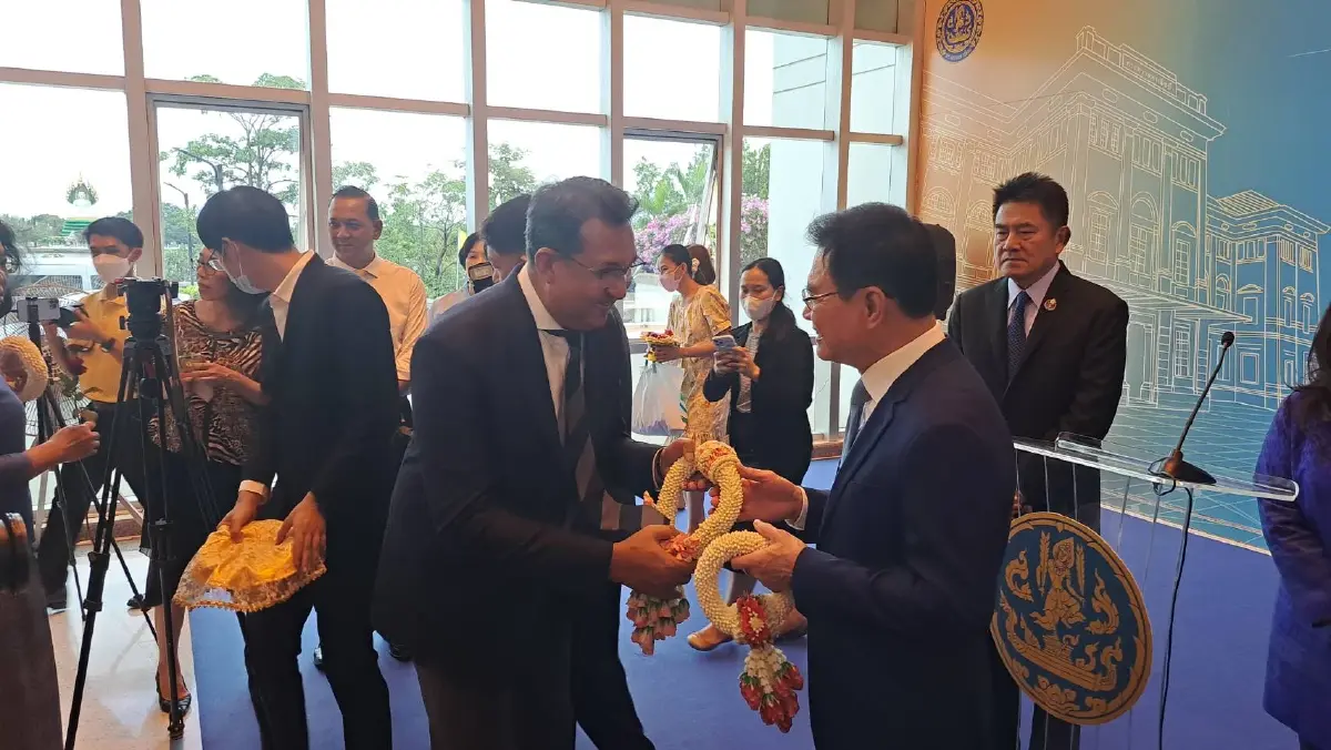 จุรินทร์ ในฐานะรมว.พาณิชย์ อำลาข้าราชการ