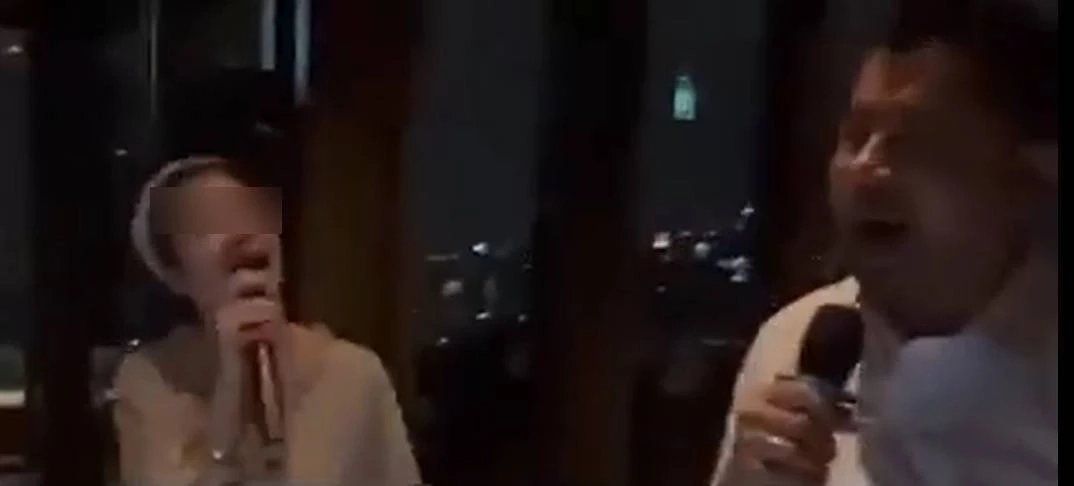 &quot;มินนี่&quot; ร้องคาราโอเกะกับ &quot;บิ๊กโจ๊ก&quot;