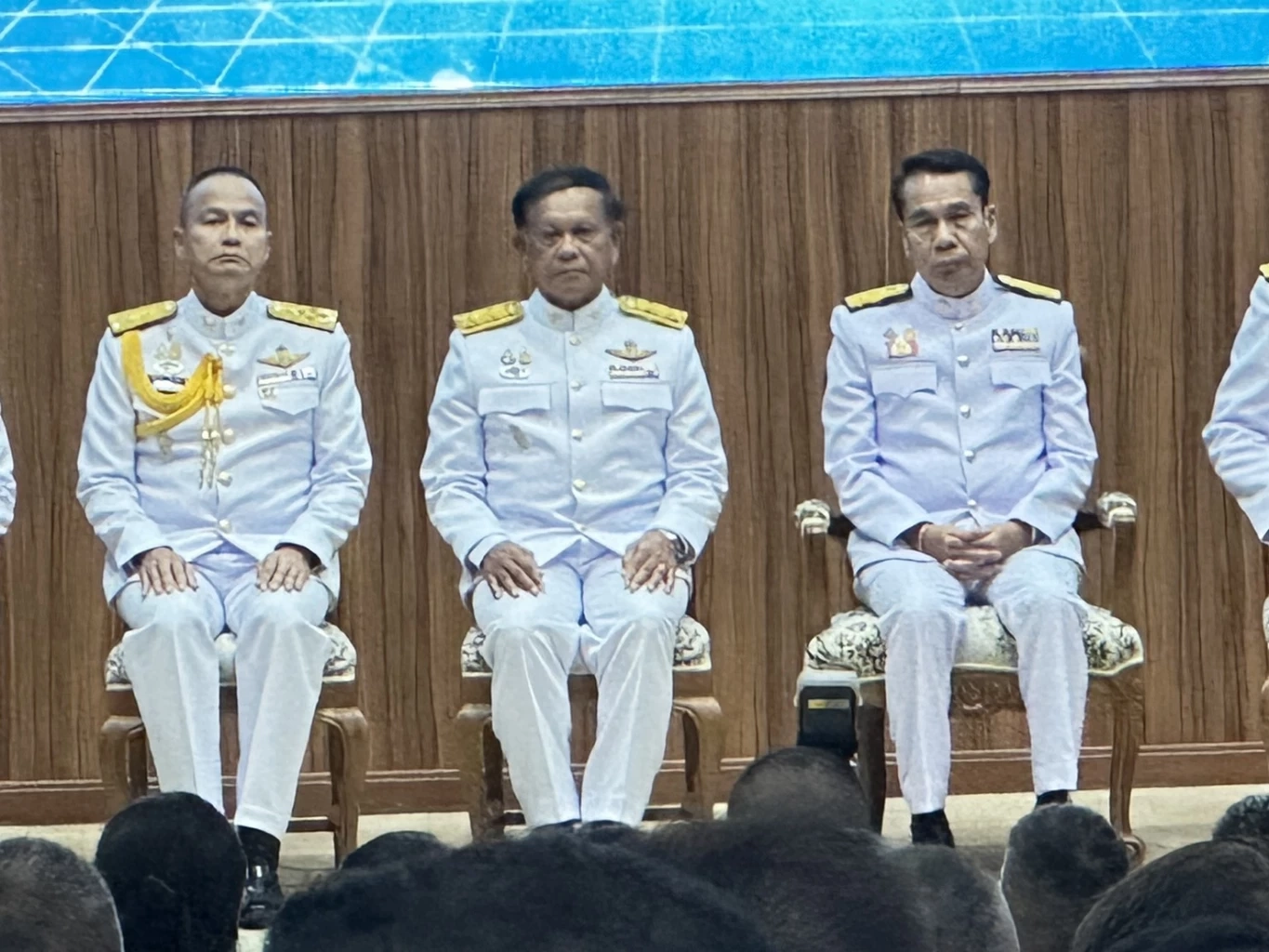 "สุทิน" ปิดหลักสูตร "วปอ." อวยเป็นหลักสูตรที่ดี-มีคุณภาพ