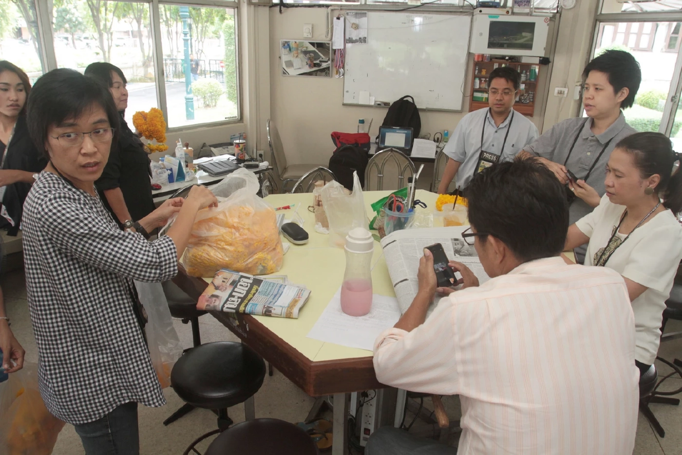 บรรยากาศภายใน  "รังนกกระจอก 1" หรือ “รังเก่า” ก่อนที่จะมีการปรับปรุง