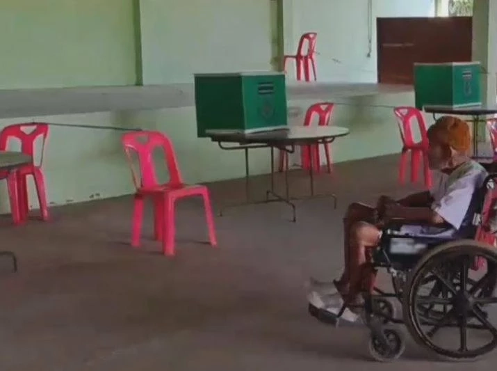 คุณตาปุ่นไปใช้สิทธิ์เลือกตั้ง