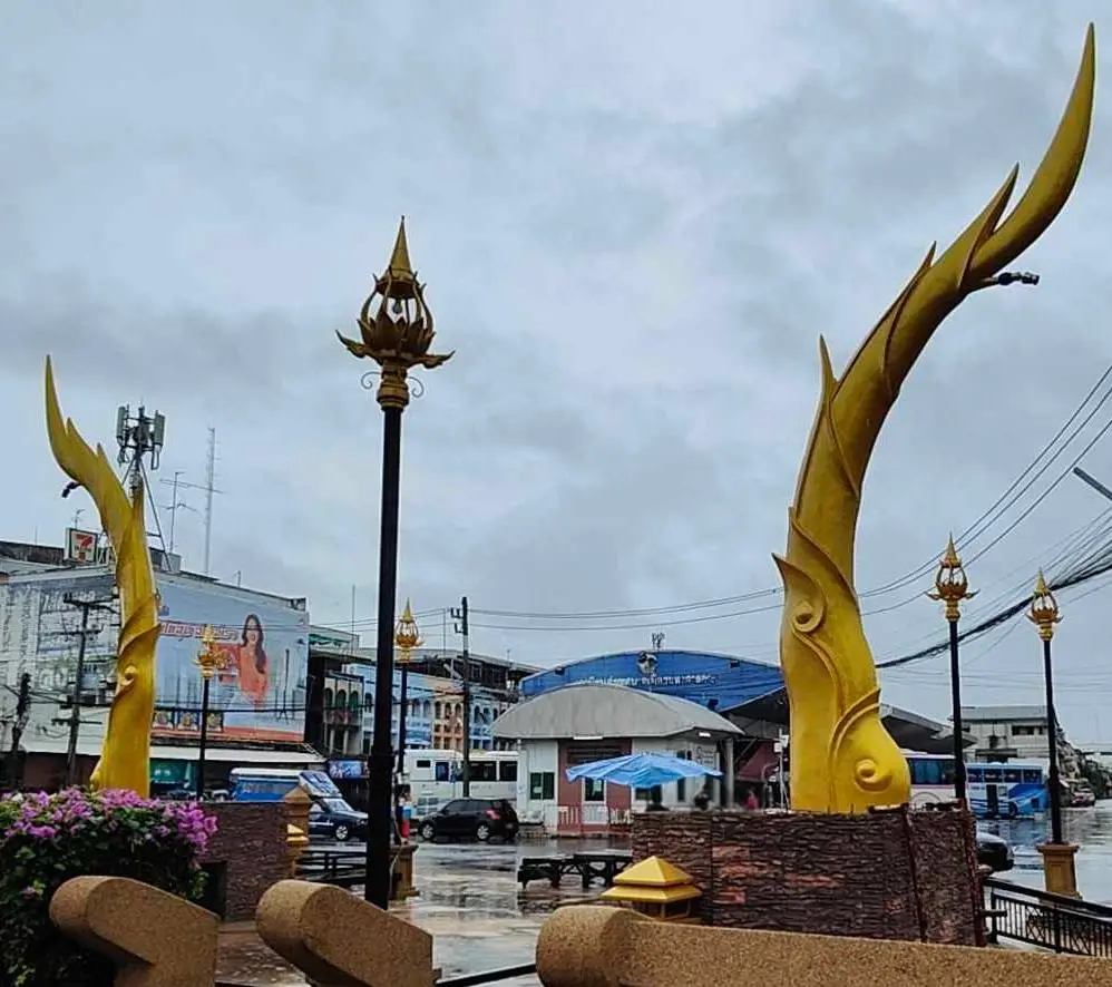 เทศบาลแจงแล้ว ดรามาแลนด์มาร์ค "พญานาคพ่นน้ำ"