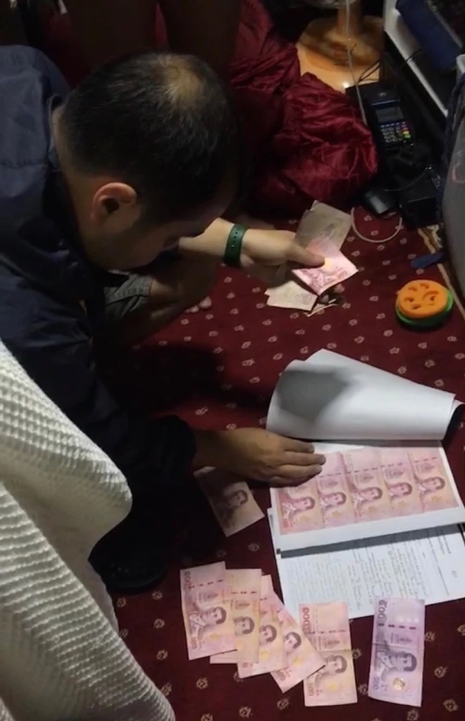 ดส.ทลายคาราโอเกะย่านจรัญฯ ช่วย 3 เด็กสาวลาวถูกบังคับนั่งดื่มกับลูกค้าหื่น