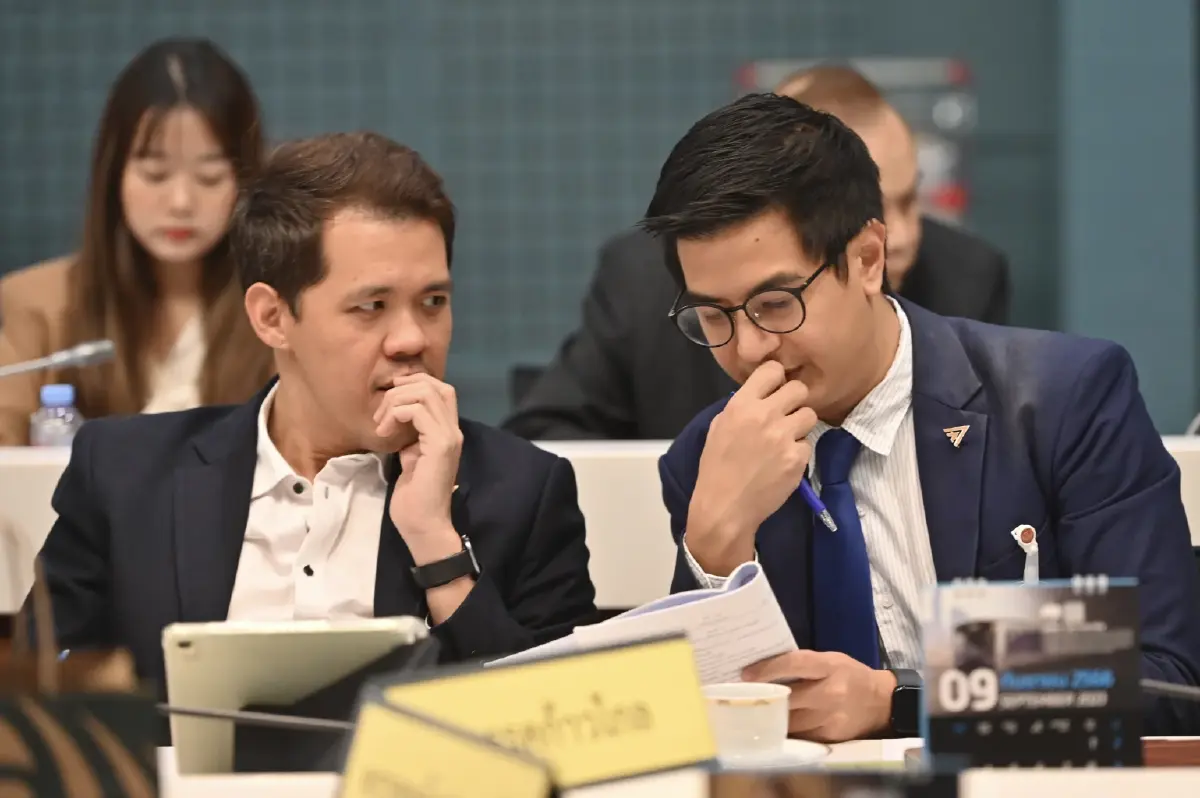 "ก้าวไกล"ขยับขุน-เดินหมาก...พ่ายทั้งกระดาน? 