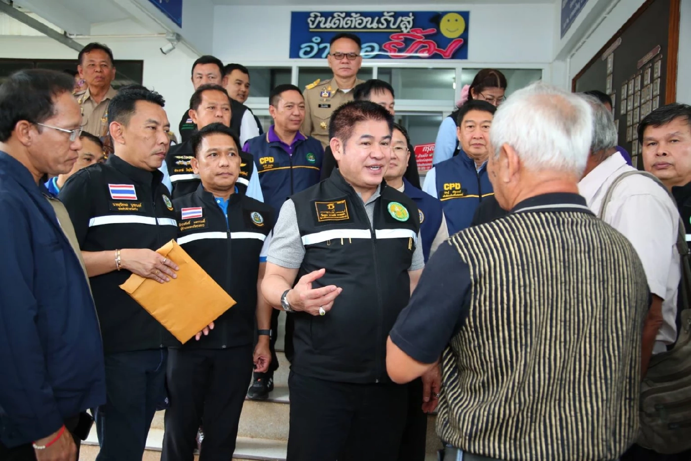 "ธรรมนัส"ลุยตรวจด่าน สั่งเข้มป้องกันลักลอบนำเข้าสินค้าผิดกม.