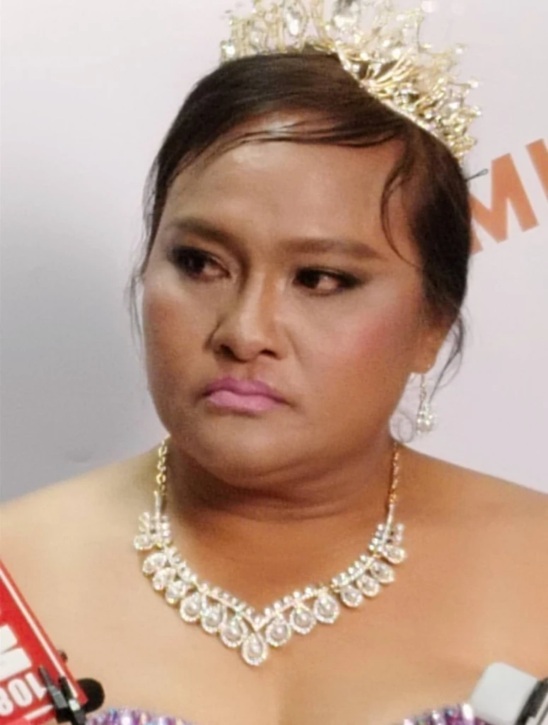 "อดีตหม่อมลูกปลา" ร่ำไห้โดนโกงติดหนี้หลายแสน สุดท้อใจป่วยทั้งครอบครัว