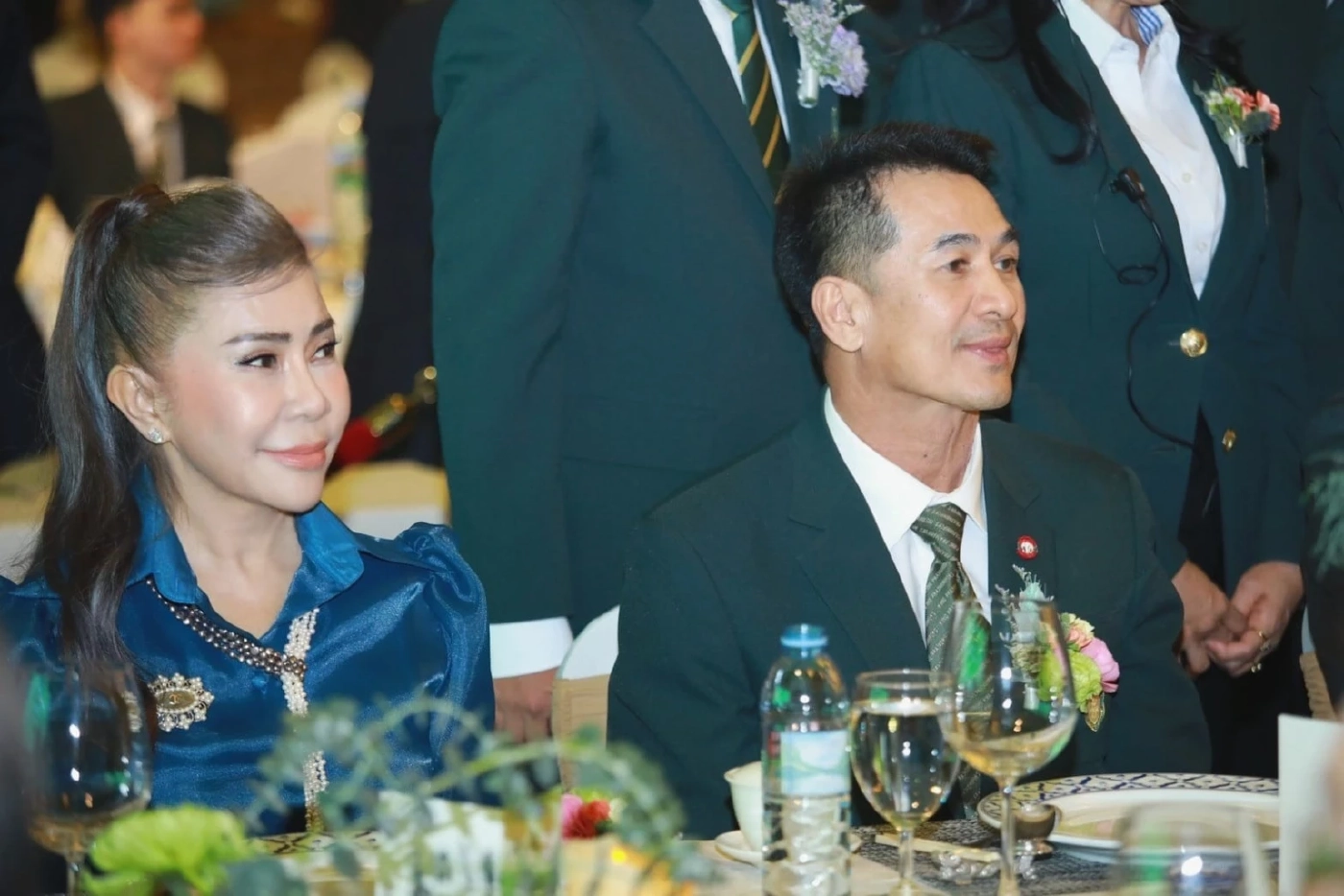 รู้จัก ‘พญ.นวลสกุล บํารุงพงษ์’ ภรรยาคนสวยนพ.ชลน่าน ที่ปรึกษา รมว.สาธารณสุข