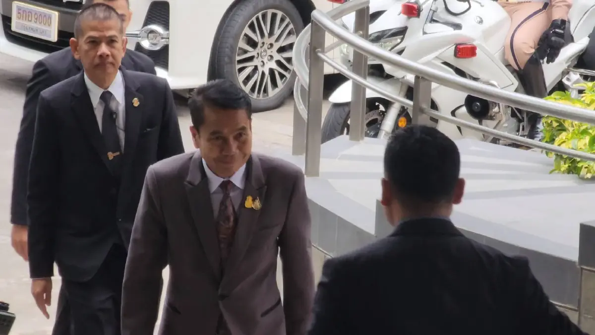 สุทิน รมว.กลาโหม พลเรือนคนแรก ที่ไม่ได้เป็นนายกฯ