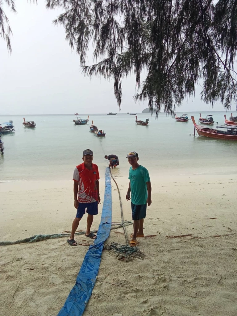 น้ำท่วม "เกาะหลีเป๊ะ" ชาวบ้านหมดหวังหน่วยงานรัฐ วอน "นายกฯ" เร่งช่วยเหลือ