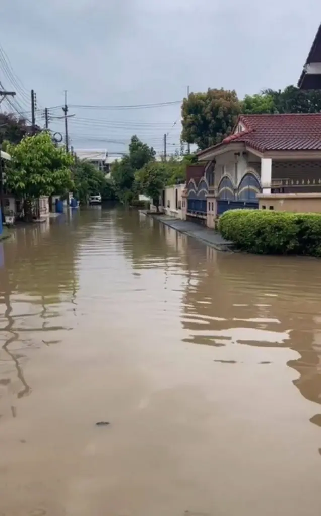 โดนอีกแล้ว! เปิดภาพน้ำท่วมบ้าน "ณเดชน์" แฟนคลับส่งกำลังใจรัวๆ