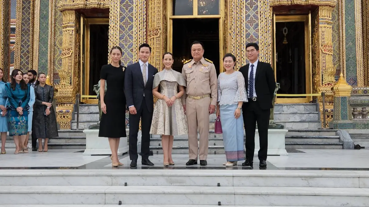 "อนุทิน" นำ รมช.มท.เข้าเฝ้า "สมเด็จพระสังฆราช" ก่อนเข้าทำงานวันแรก