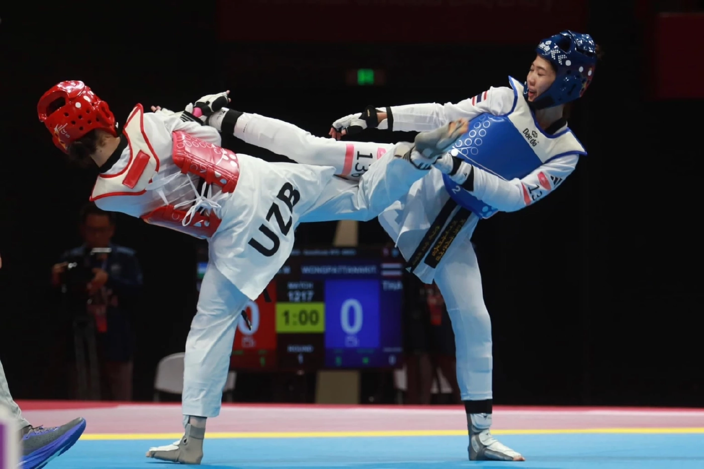  "เทนนิส-พาณิภัค" ไล่เตะเจ้าภาพยกสุดท้าย ผงาดคว้าทองเอเชียนเกมส์