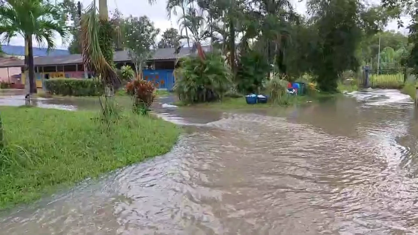 อ.ละงู สตูล ยังอ่วม น้ำท่วม 5 ตำบล น้ำทะเลหนุน สั่งปิดโรงเรียนไม่มีกำหนด