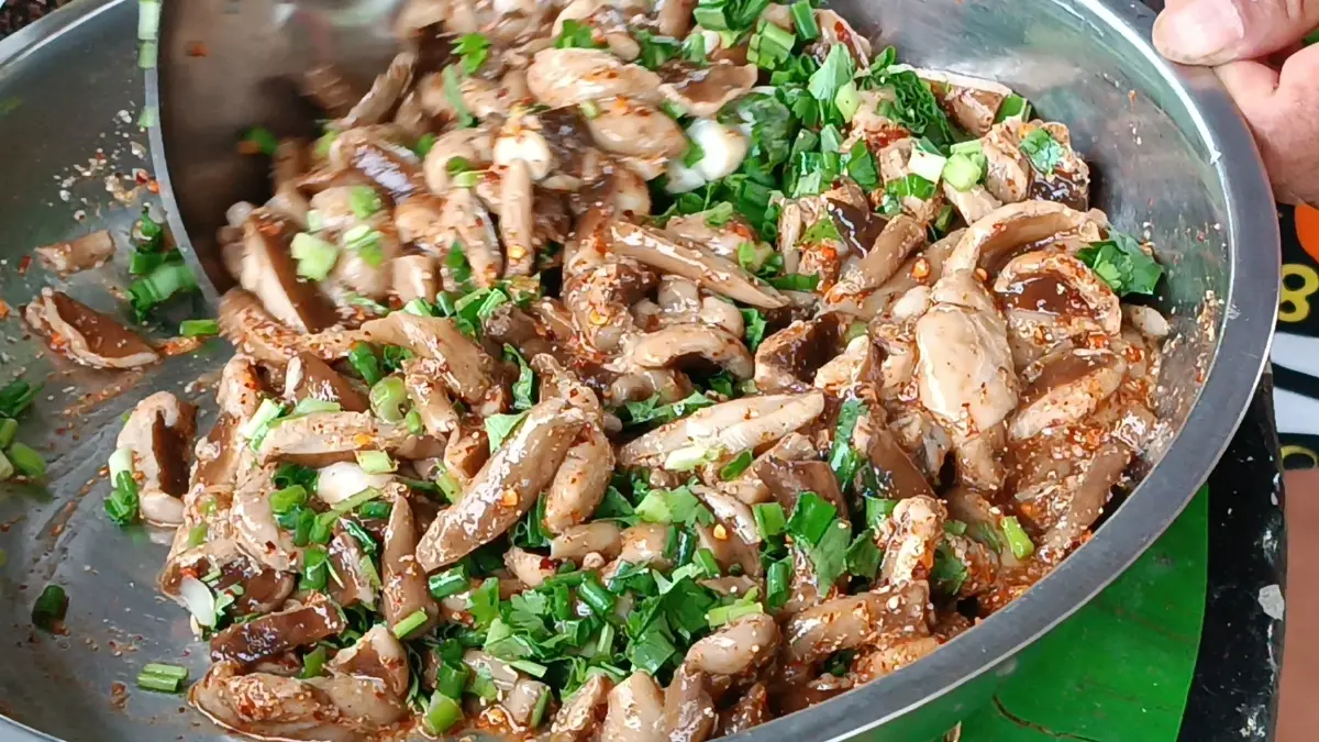  ลาบเห็ดขม
