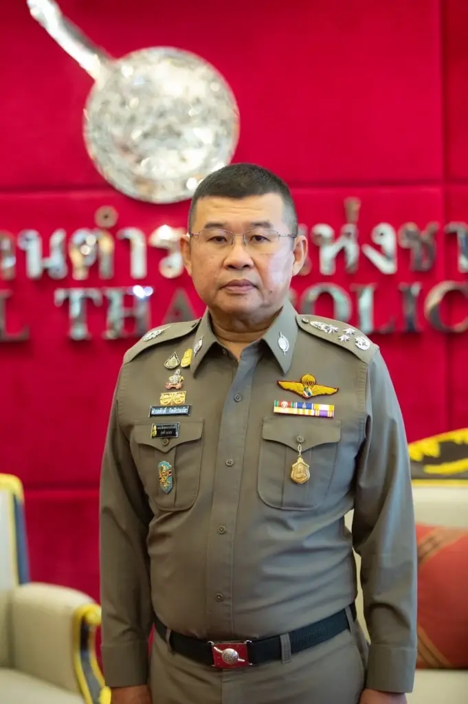 ทิ้งทวน ผบ.ตร. ร่วม ตำรวจกัมพูชา จับ 3 คนไทยแก๊งคอลเซนเตอร์