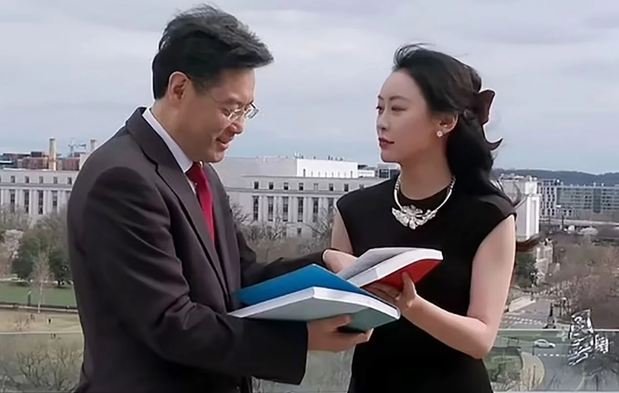 เรื่องรักสุดลึกของ "ฉิน กัง" รัฐมนตรีต่างประเทศของจีน