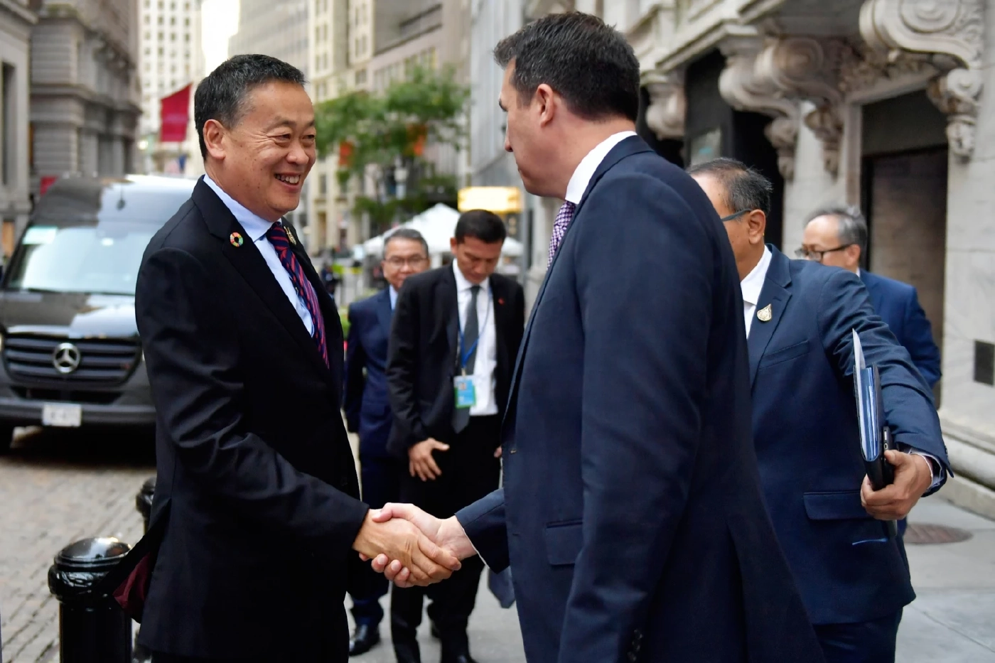 นายกรัฐมนตรีพบหารือกับผู้บริหารตลาดหลักทรัพย์นิวยอร์ก (NYSE) 