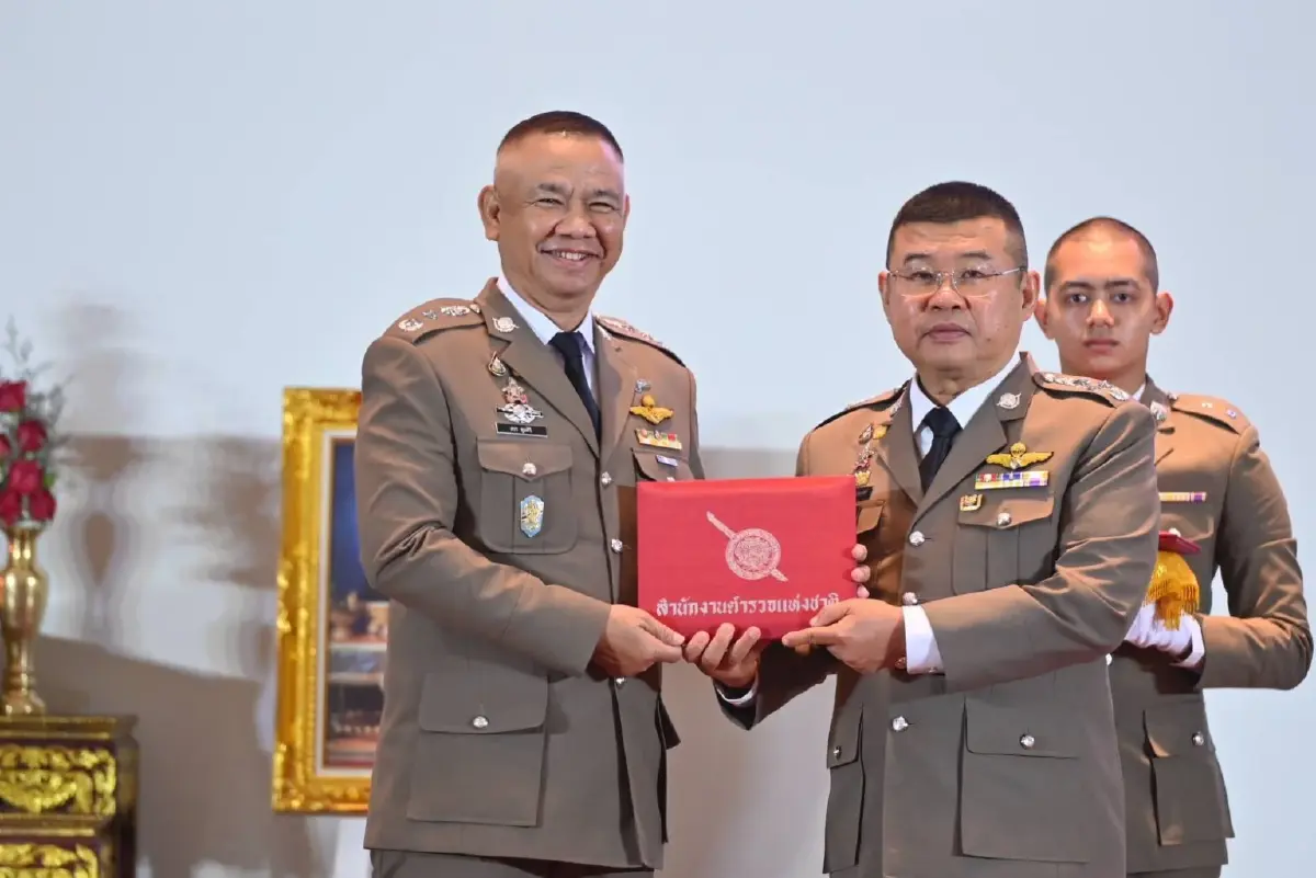 พายุฝนพัดโหม พิธีทรงเกียรติ "ตำรวจเกษียณราชการ" ปีงบ 2566(มีคลิป)