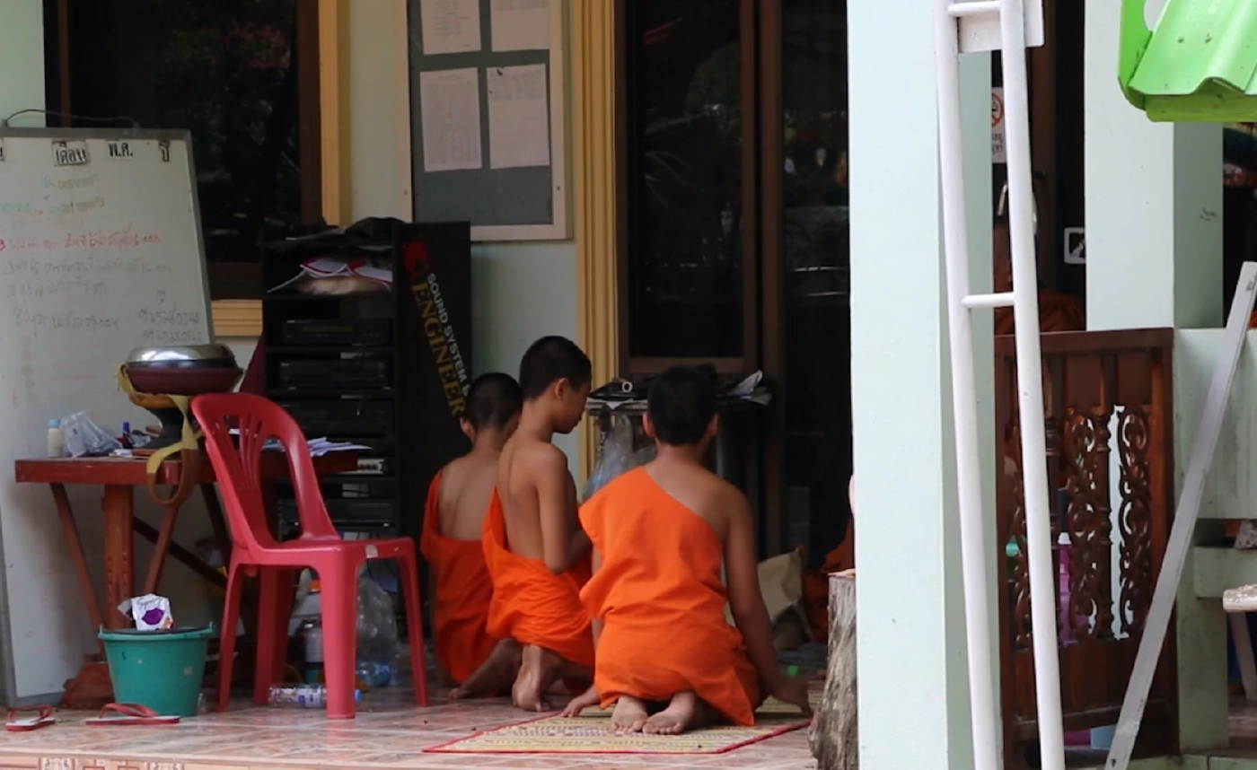 คลิปเณรปาร์ตี้มาม่าซอยกัญชา แจงภาพเก่าโดนแกล้งเป็นยาเส้น