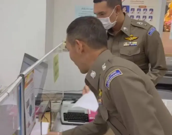 2 ตร.ไซเบอร์ ร้อง "อสส." สอบสวนคดีอุ้มแก๊งเว็บพนันรีด 140 ล้าน ใหม่ทั้งหมด