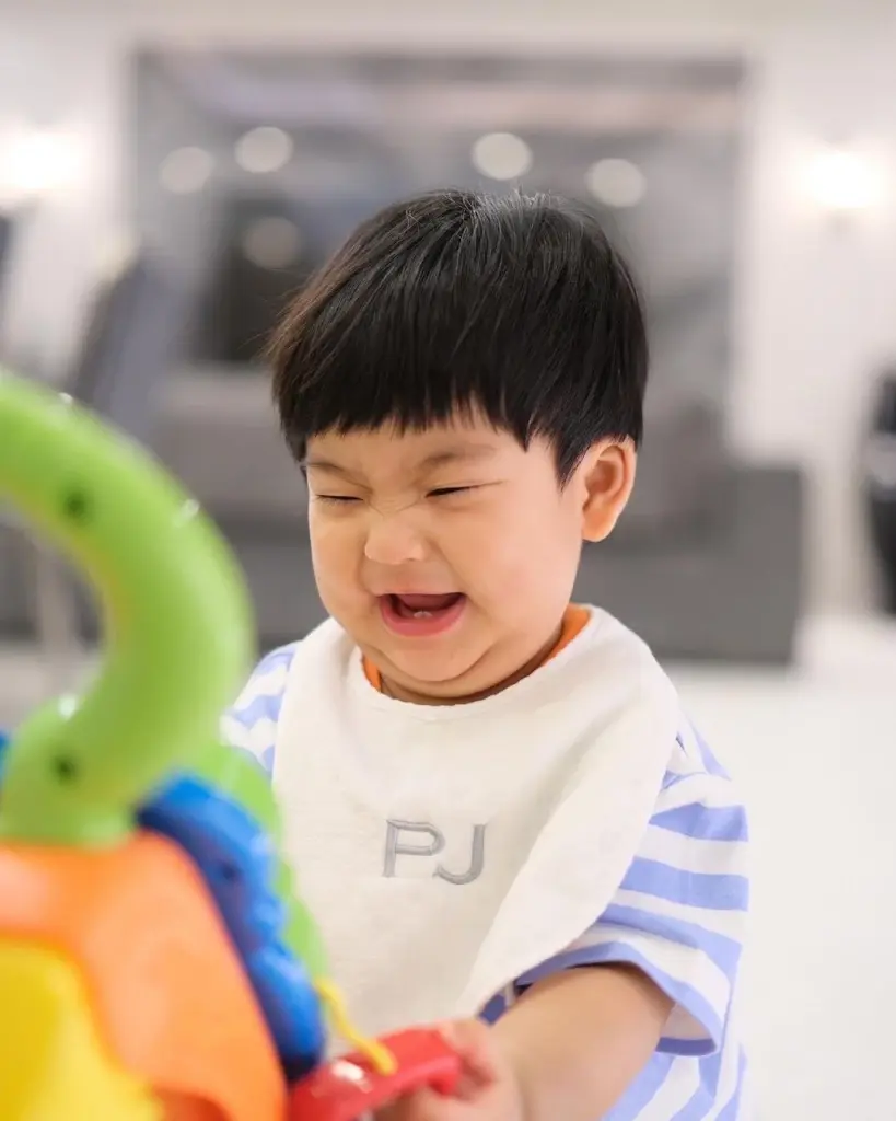 มัดรวมภาพ "น้องพีร์เจ" ขึ้นแท่นขวัญใจโซเชียลฮอตไม่แพ้ พ่อพุฒ-แม่จุ๋ย
