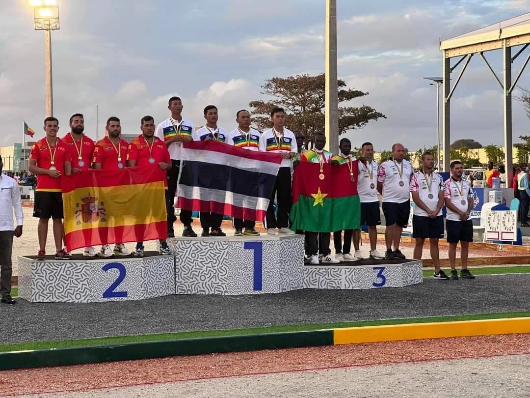 ทีมเปตองชายไทยเฉือนสเปน 13-10 สร้างประวัติศาสตร์คว้าแชมป์โลกสมัยแรก