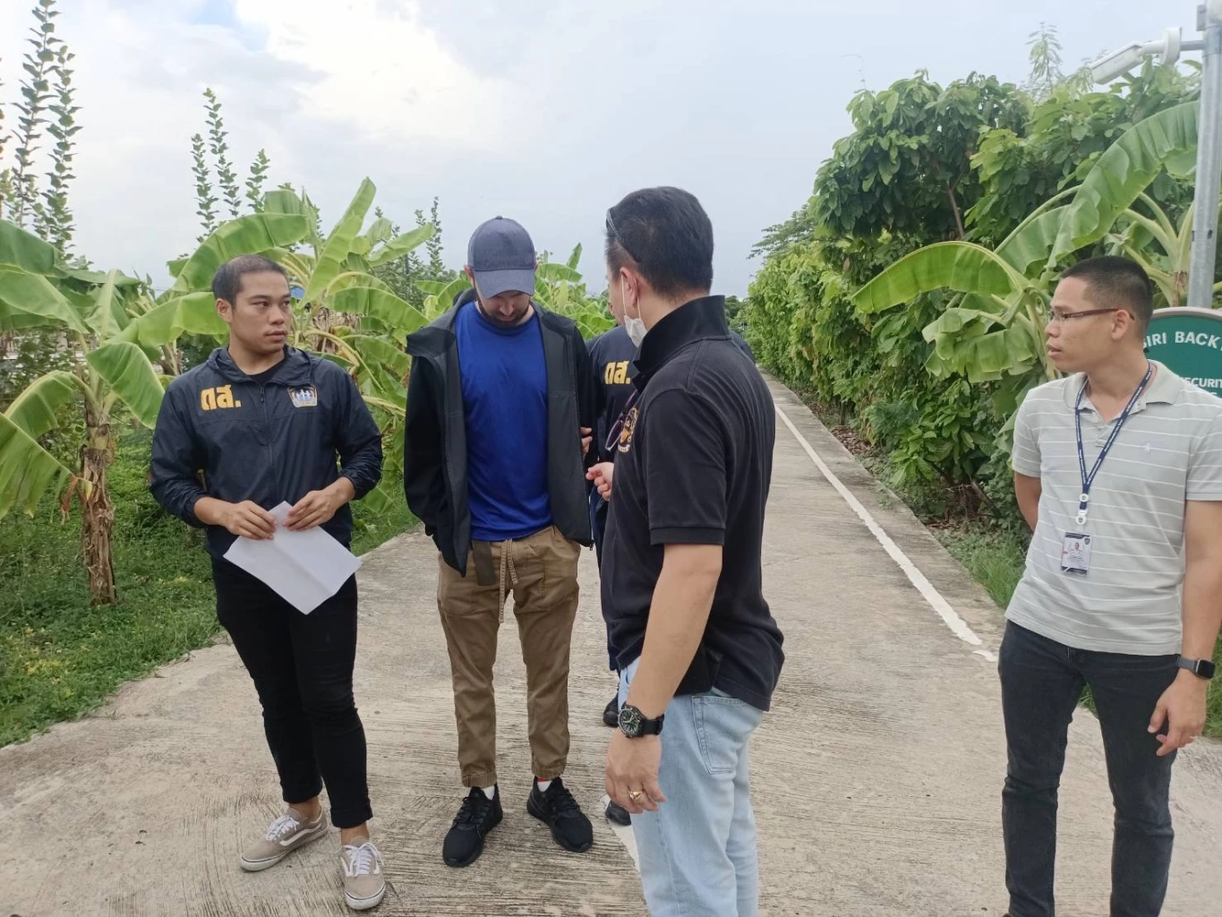 ดส.รวบครูมะกันสอนภาษา พรากผู้เยาว์- อนาจารลูกศิษย์ - อัดคลิปอนาจาร