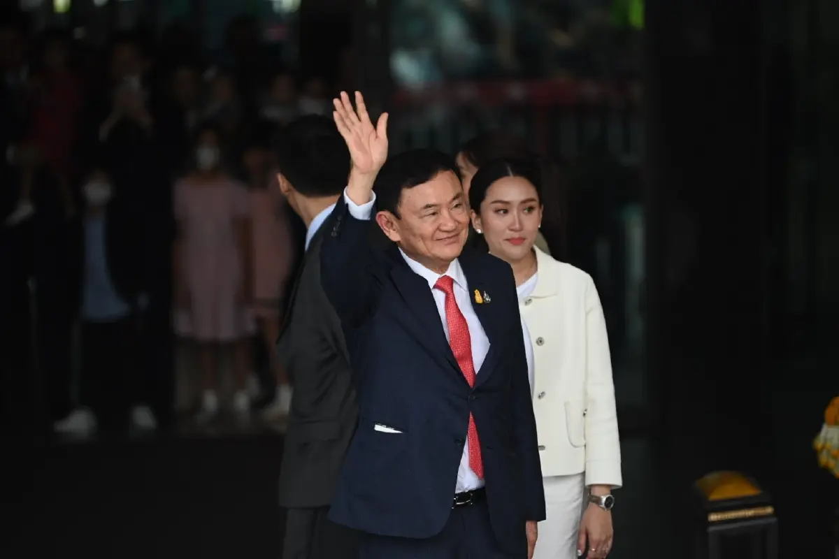 "เศรษฐา" ปัดตอบ อิสระบริหารประเทศ หากทักษิณอยู่ไทย