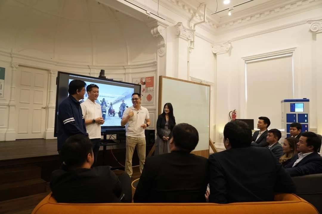 "ไกลก้อง" แจงยิบไทม์ไลน์ดูงานสิงคโปร์ของคณะ "หมออ๋อง" แบบวันต่อวัน