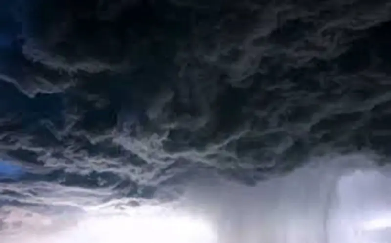 พยากรณ์อากาศวันพรุ่งนี้ เตือน 51 จังหวัด "ฝนถล่ม" เช็กพิกัดเสี่ยง น้ำท่วมฉับพลัน