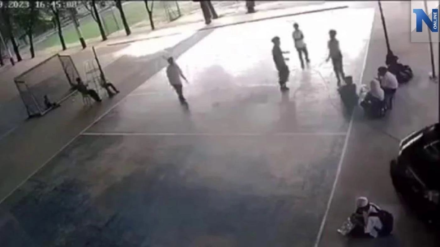 พ่อโวยลูกชาย 13 ขวบ โดนรถรับนักเรียนทับขาหัก ไร้ผู้บริหารเยี่ยม