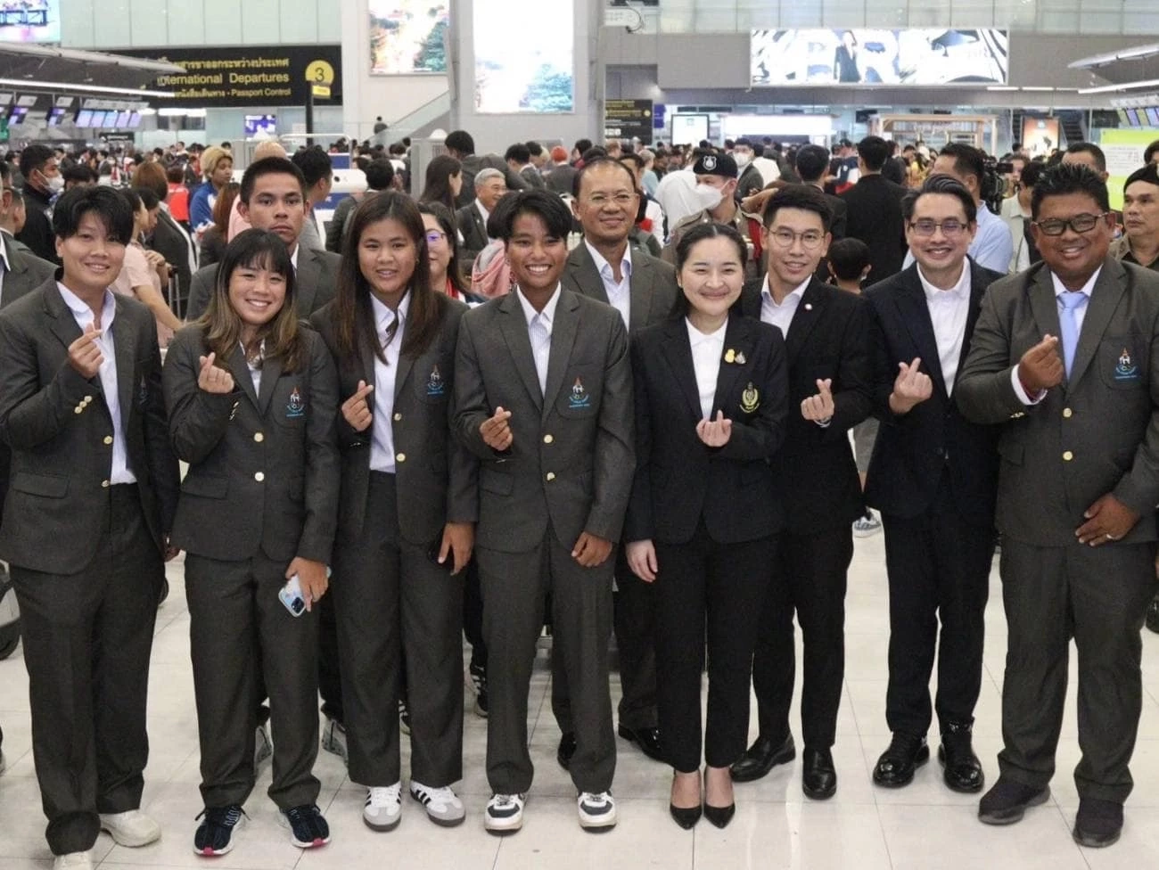 ทัพนักกีฬาไทย ออกเดินทางสู้ศึก "เอเชียนเกมส์ ครั้งที่ 19"