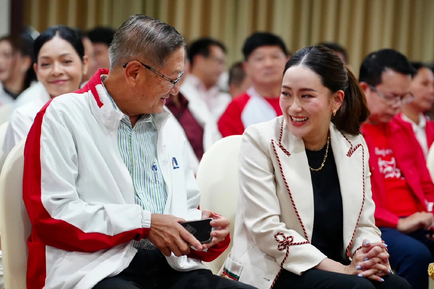 พรรคเพื่อไทย ทำบุญครบรอบ 16 ปี