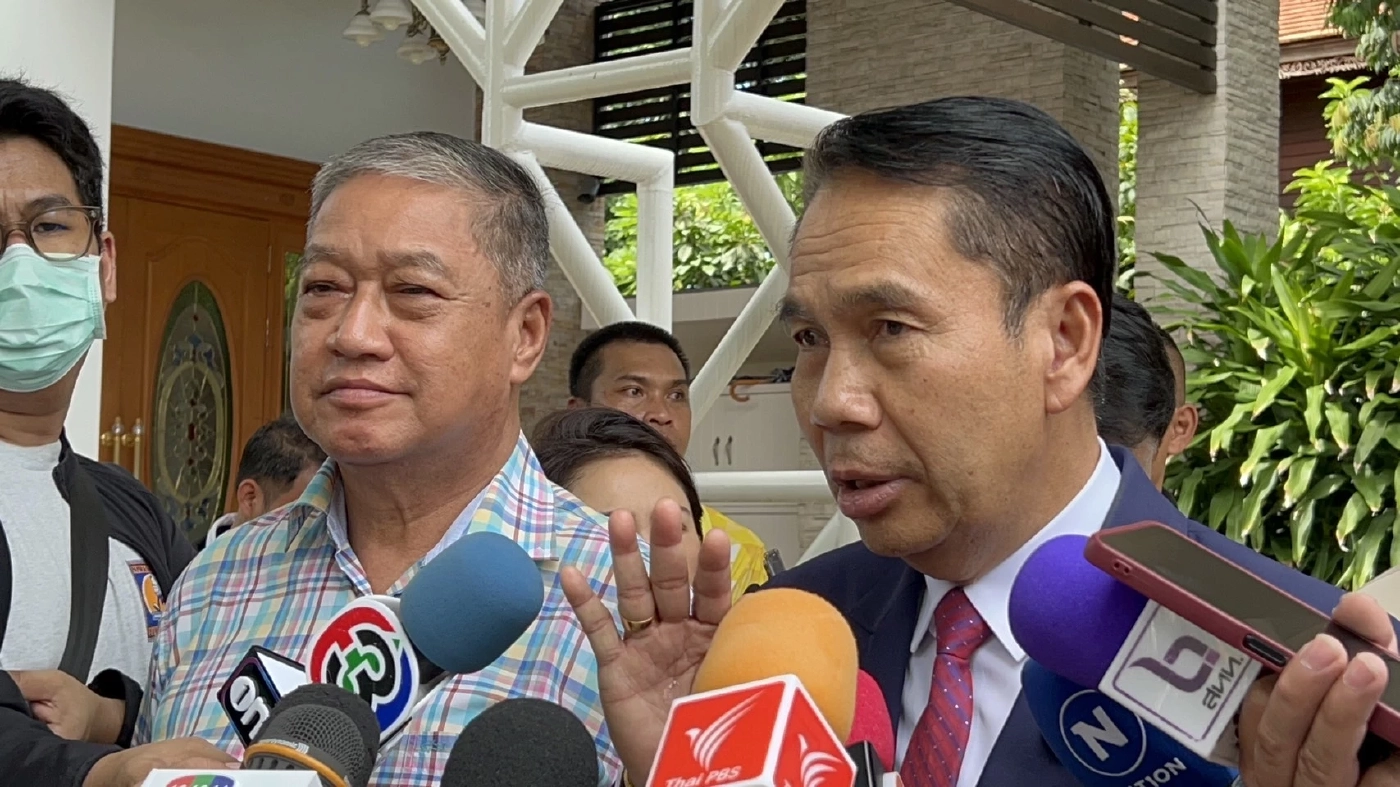 "สุทิน"ยืนยันกองทัพพร้อมปรับลดกำลังพลย้ำรมต.มีหน้าที่ช่วยให้เป็นตามแผน